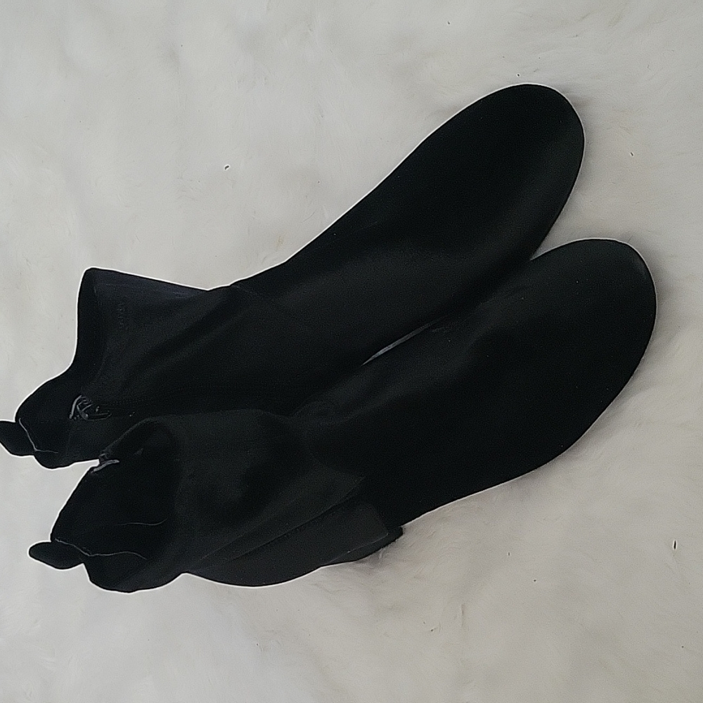 Nine West Gallandero Velvet Booties